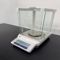 Mettler-Toledo ME104E Analytical Balance image 1